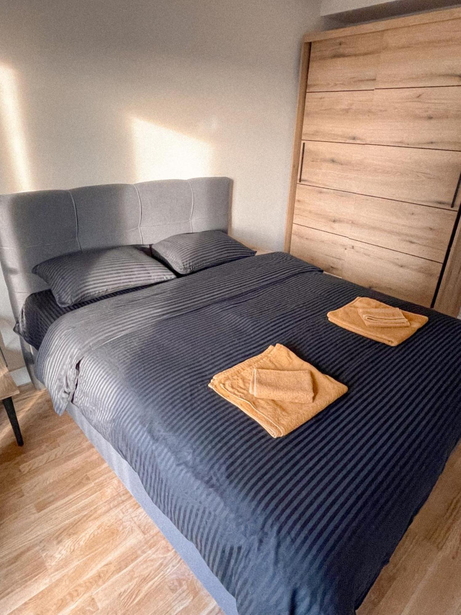 180° View Apartment In Diamond Building Скоп'є Екстер'єр фото