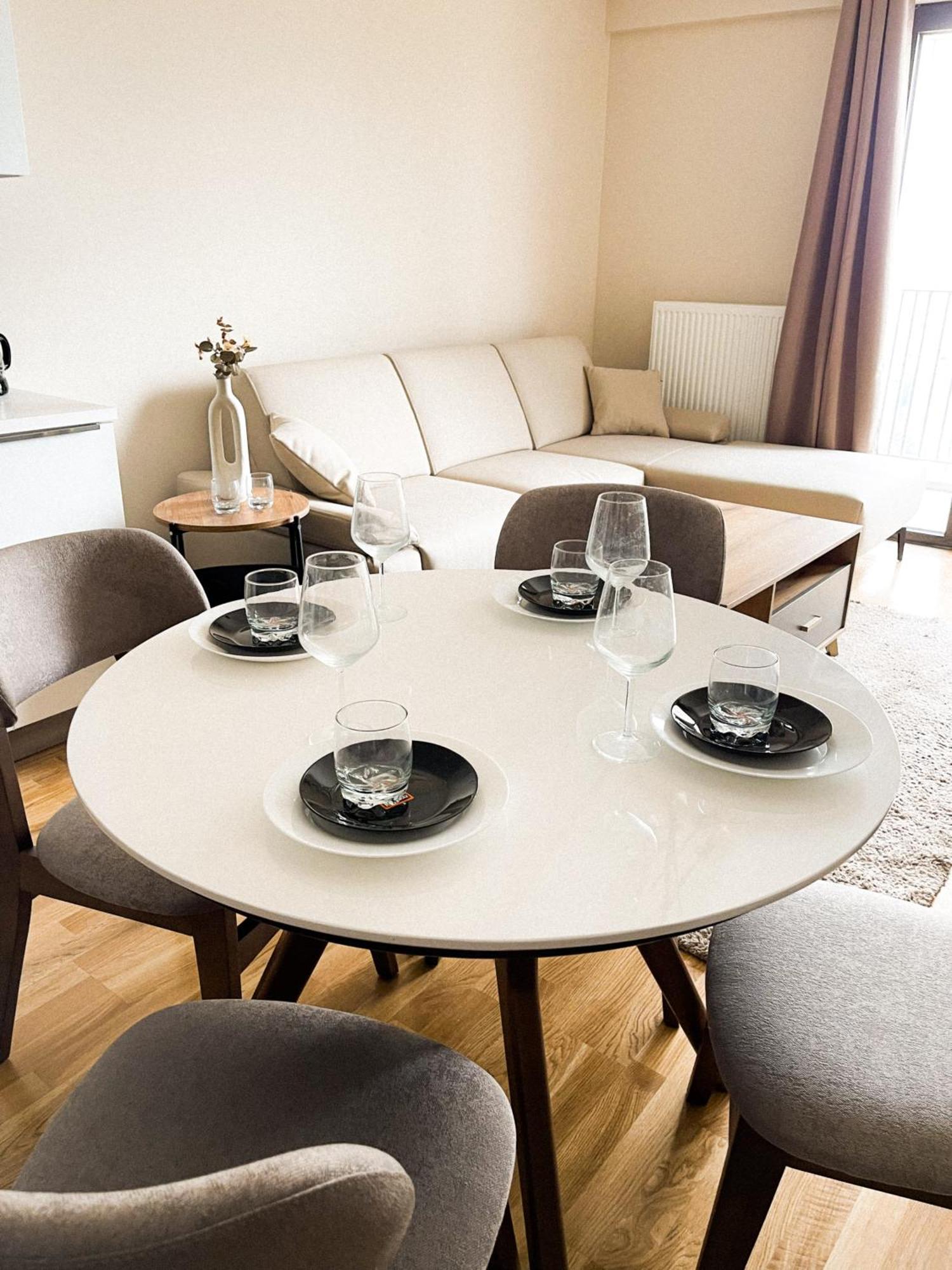 180° View Apartment In Diamond Building Скоп'є Екстер'єр фото