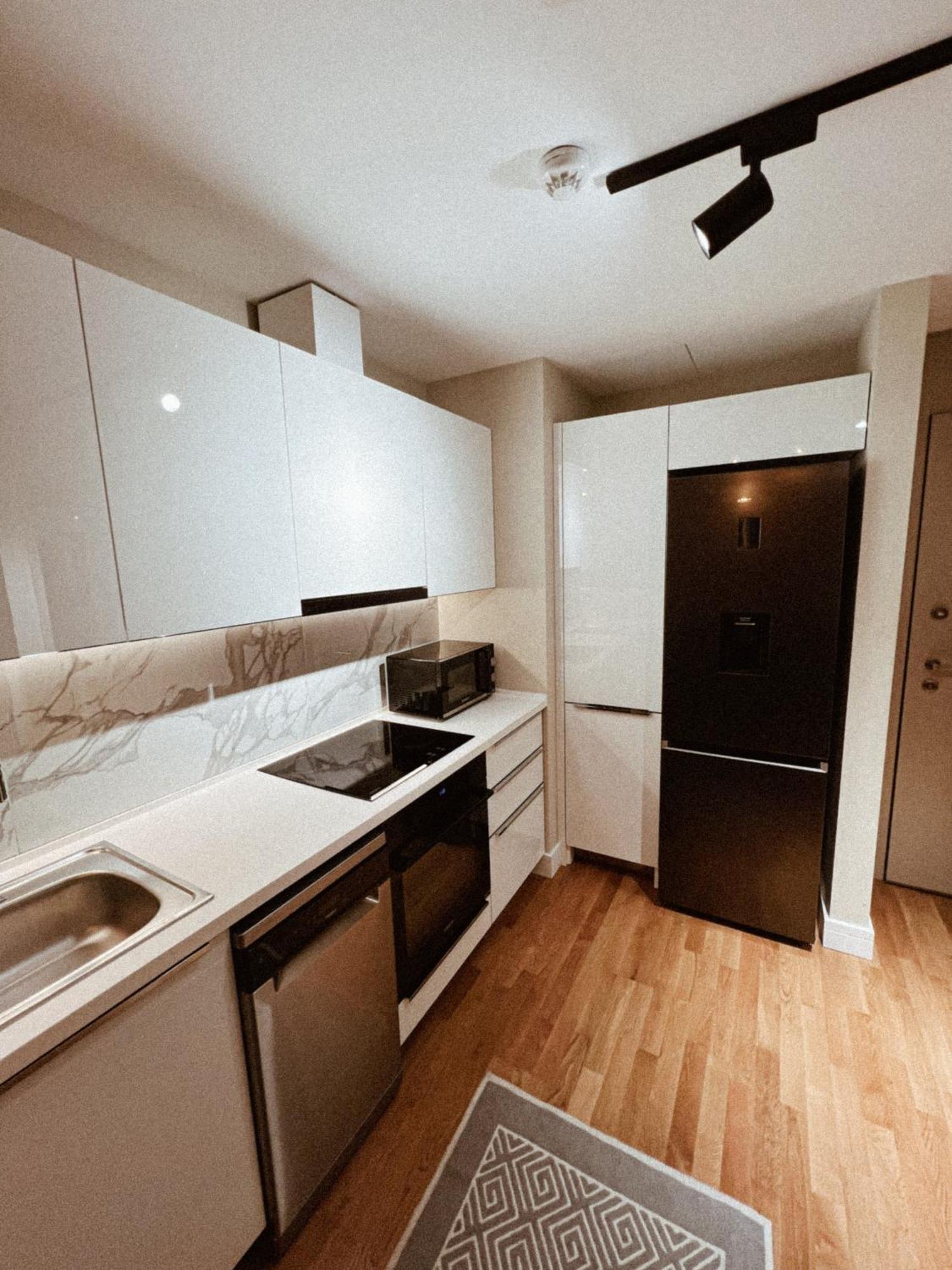 180° View Apartment In Diamond Building Скоп'є Екстер'єр фото