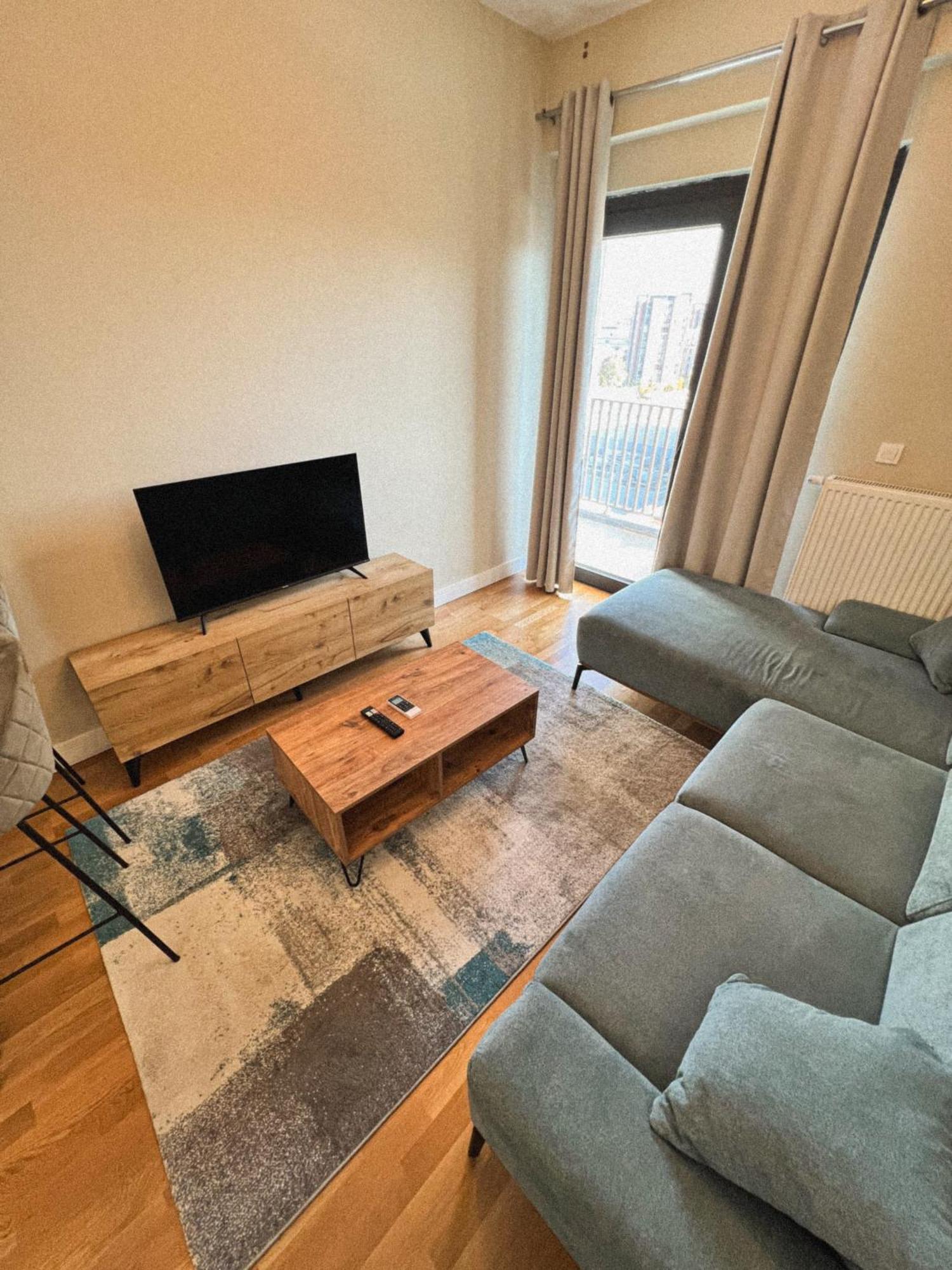 180° View Apartment In Diamond Building Скоп'є Екстер'єр фото