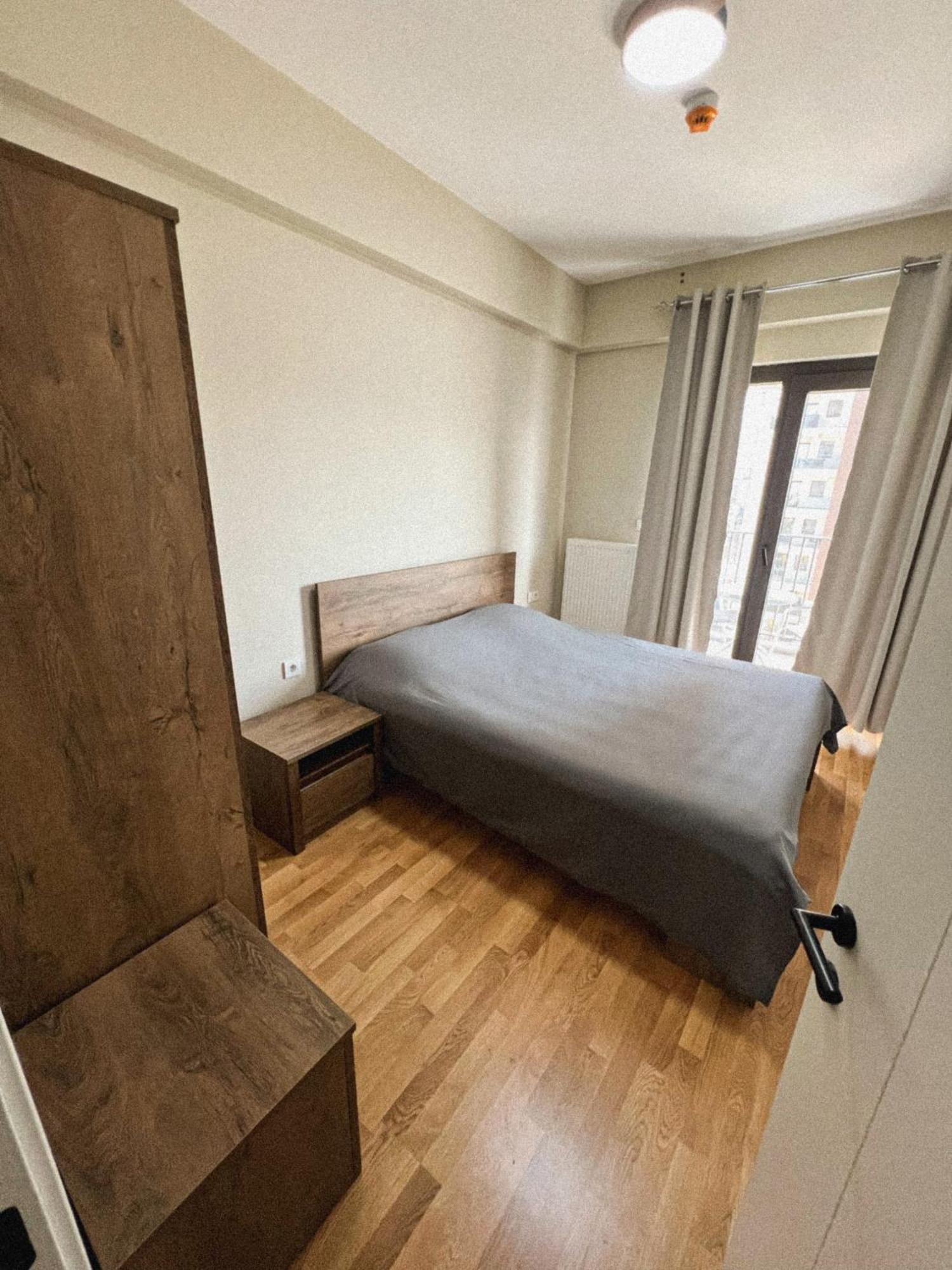 180° View Apartment In Diamond Building Скоп'є Екстер'єр фото