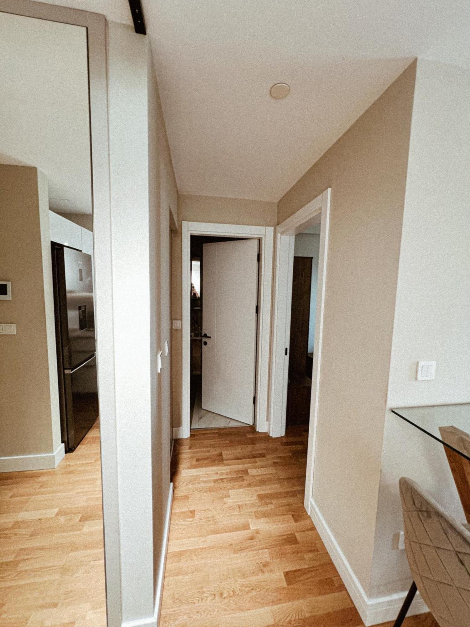 180° View Apartment In Diamond Building Скоп'є Екстер'єр фото