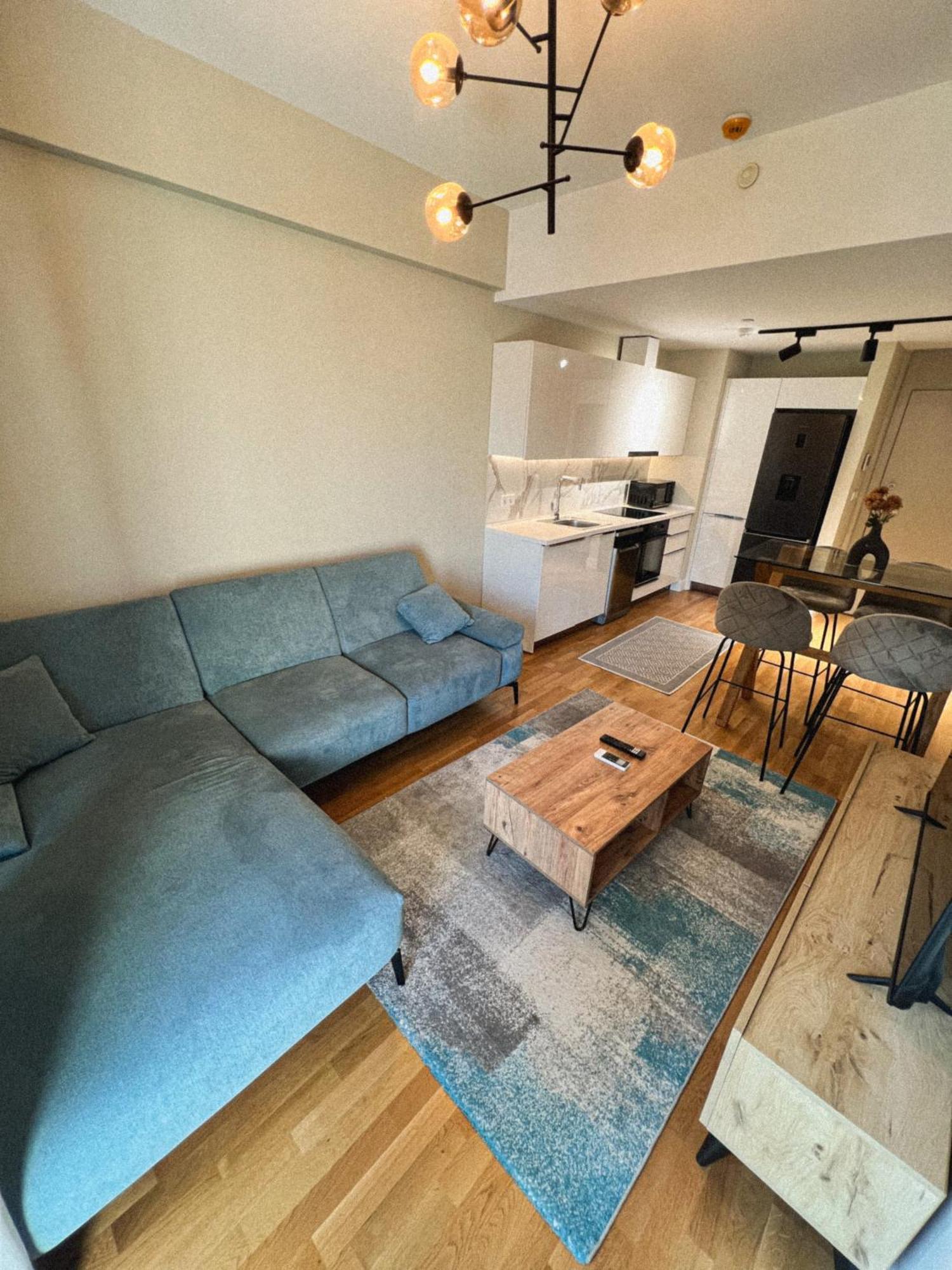 180° View Apartment In Diamond Building Скоп'є Екстер'єр фото