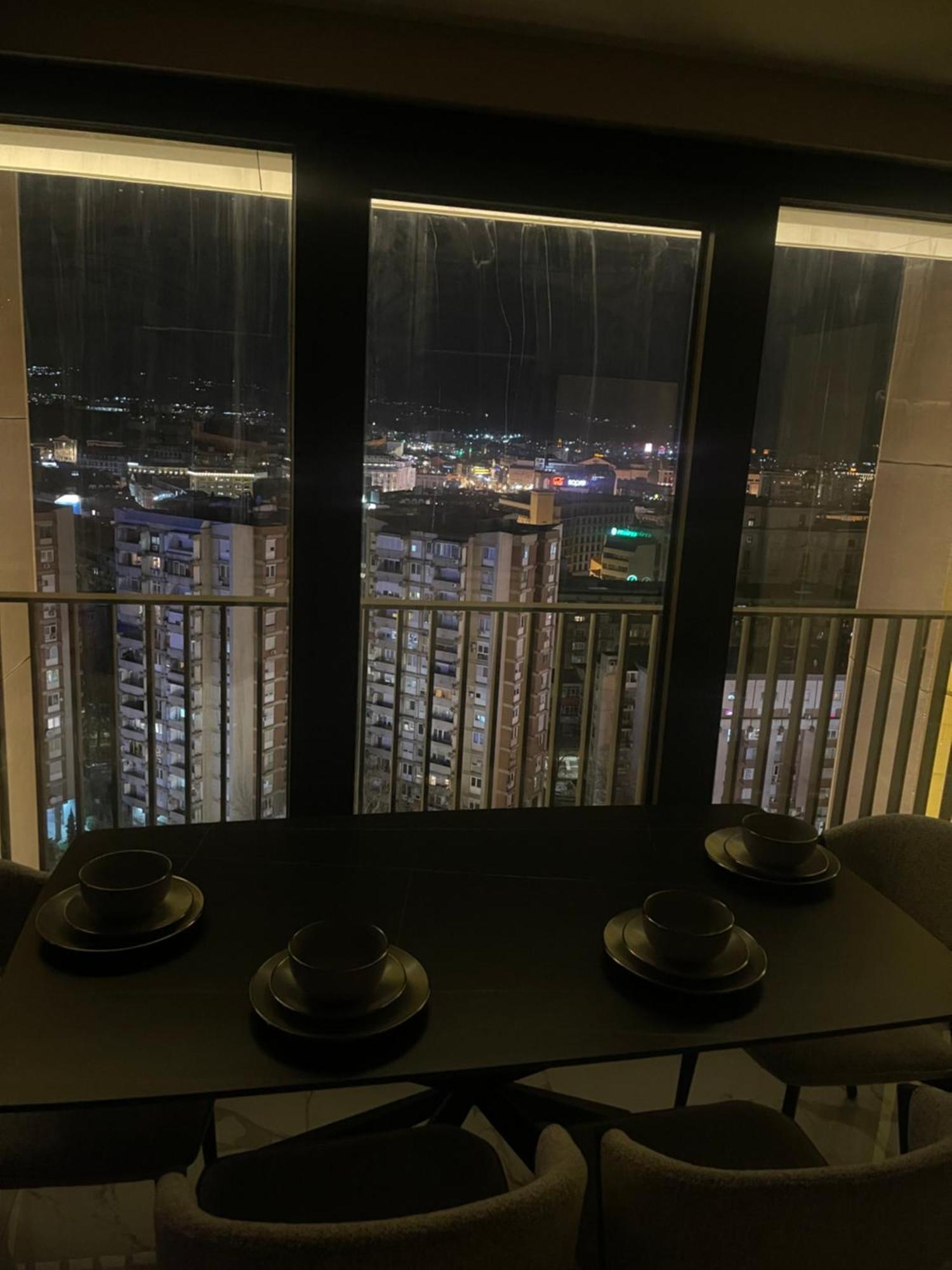 180° View Apartment In Diamond Building Скоп'є Екстер'єр фото